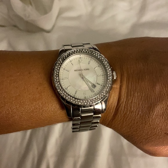 Michael Kors Watch - Picture 3 of 4